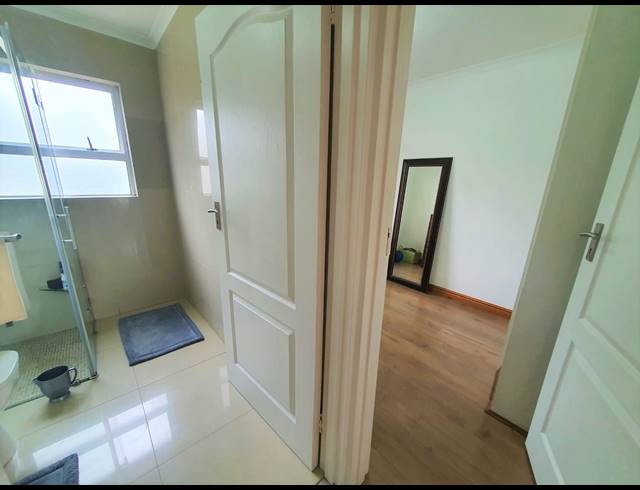 2 BEDROOM APARTMENT TO LET IN TOWNSEND ESTATE